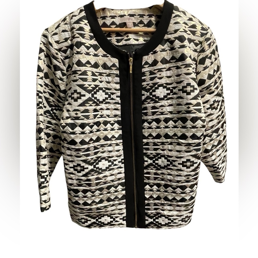 🖤🤍GORGEOUS Roz & Ali Black, Gold and Cream Geometric zip front jacket size 2X.